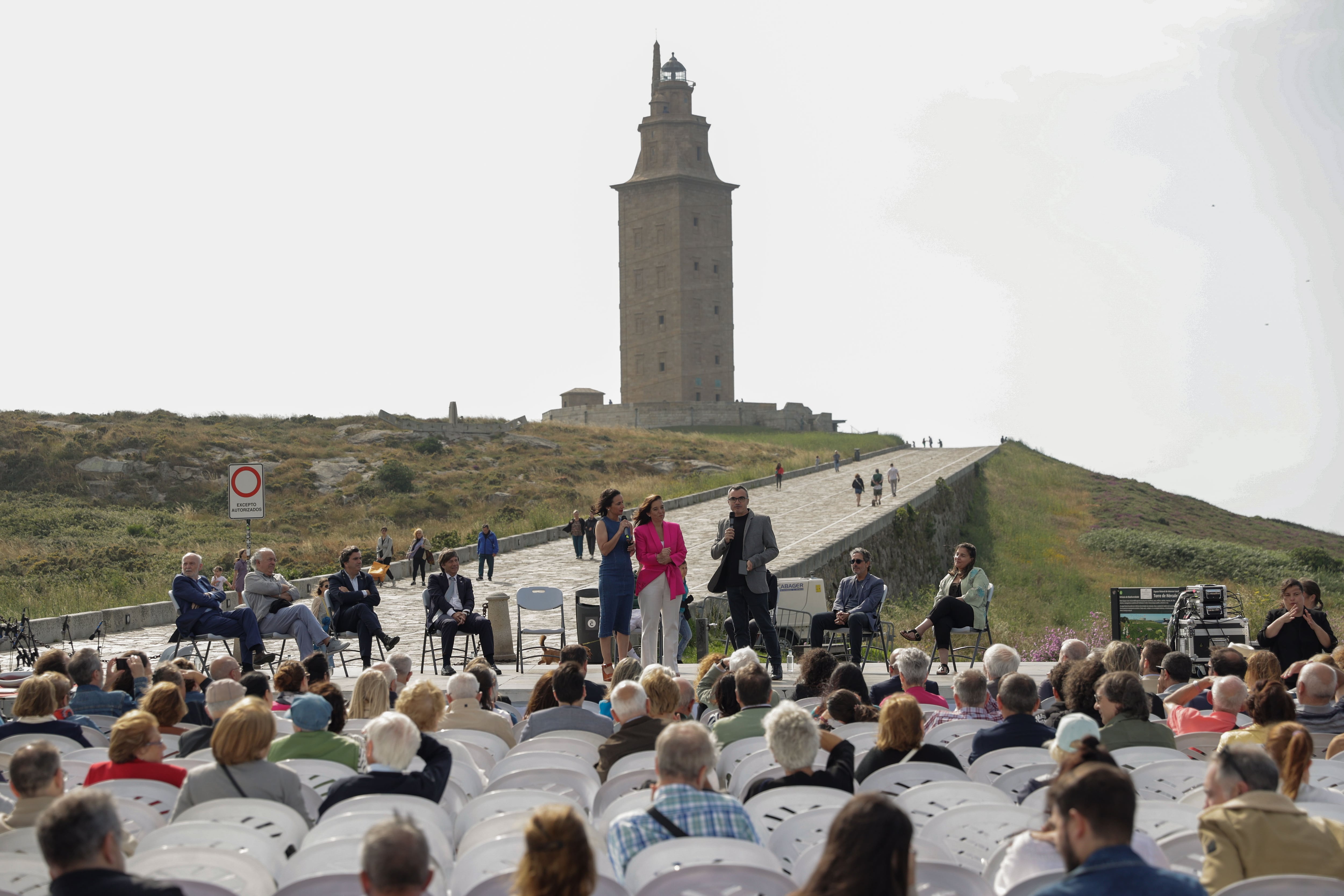 A CORUÑA, 27/06/2024.- La Torre de Hércules durante el acto conmemorativo del XV aniversario de la declaración del faro romano como Patrimonio de la Humanidad, este jueves en A Coruña. EFE/Cabalar
