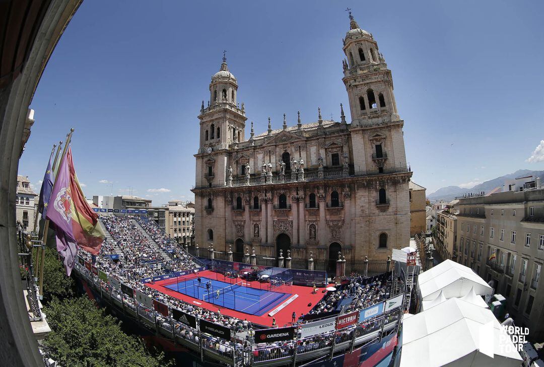 Finalmente, el pleno municipal de Jaén ha aprobado el desarrollo de una comisión de investigación para analizar &quot;las dudas&quot; en torno a la celebración del WPT en los años 2018 y 2019