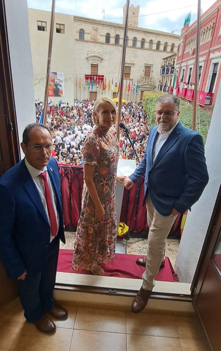 Alcalde, concejal de fiestas y pregonera