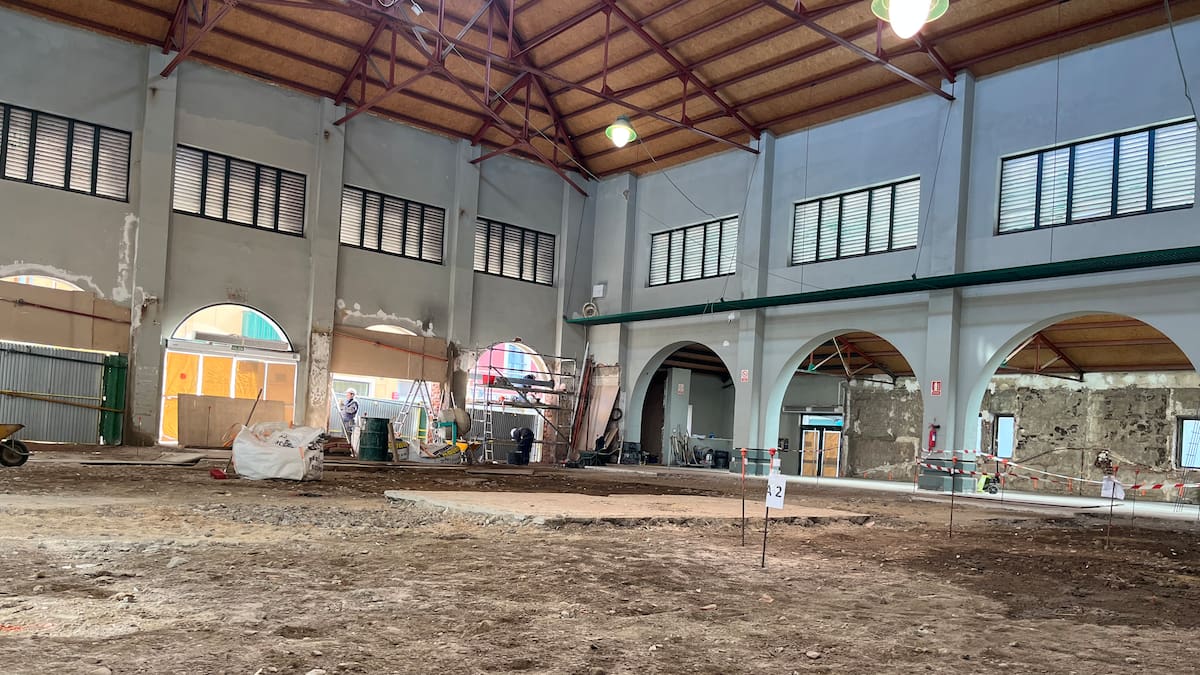 El Mercado del Conde lucirá su nueva imagen desde verano con la primera fase ya reformada