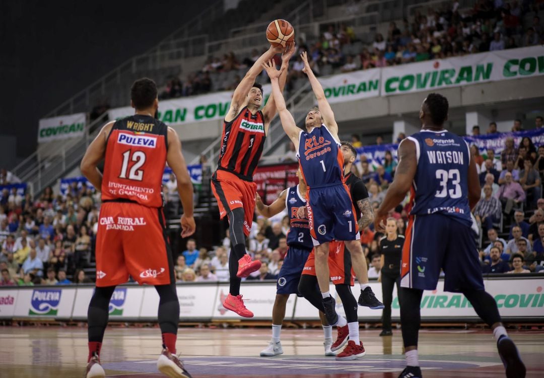 El Club Ourense Baloncesto, pese a regresar de vacío de Granada,perdiendo por 68 a 64,dejaba muy buenas sensaciones, haciendo sufrir al equipo Nazarí en cancha para conseguir la victoria.