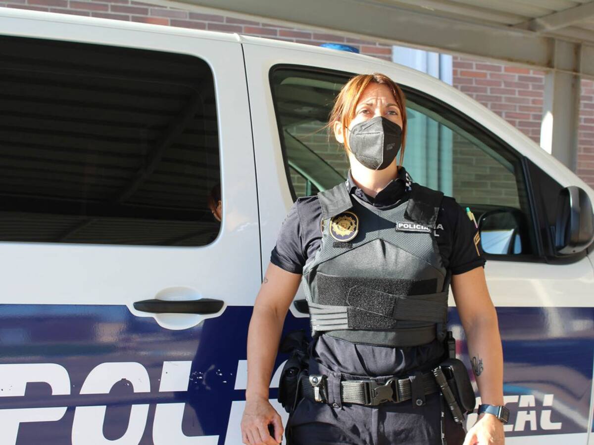 Las agentes de Policía Local de Novelda ya tienen sus chalecos antibalas