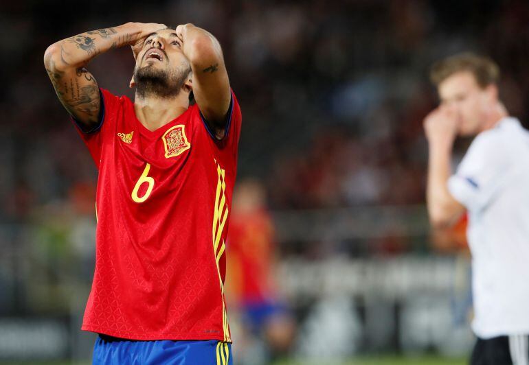 Ceballos se lamenta de una ocasión fallada con la selección sub&#039;21