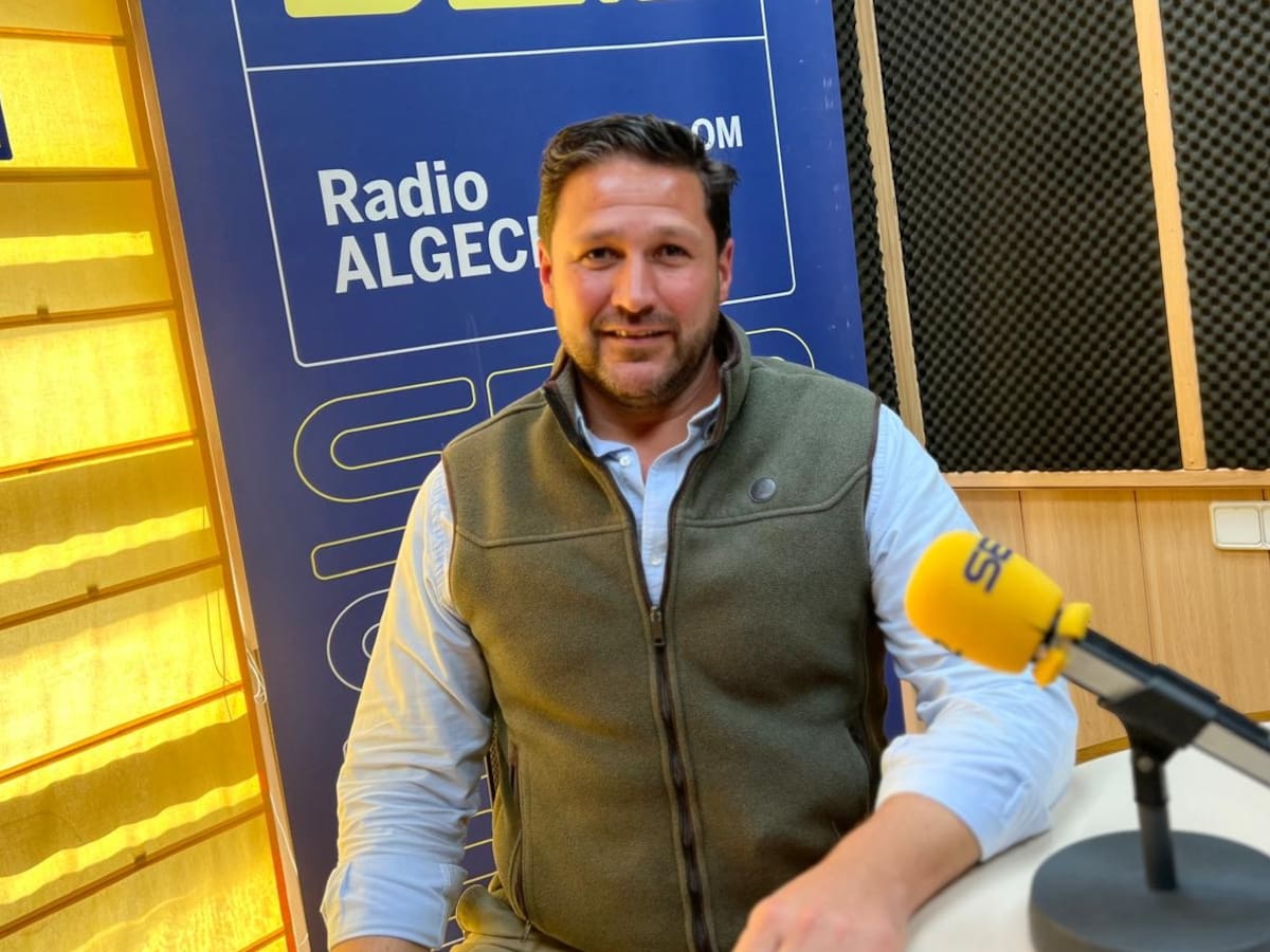 Enrique Luján: "Queremos acercar la plaza a la gente, un asiento vacío no genera nada"