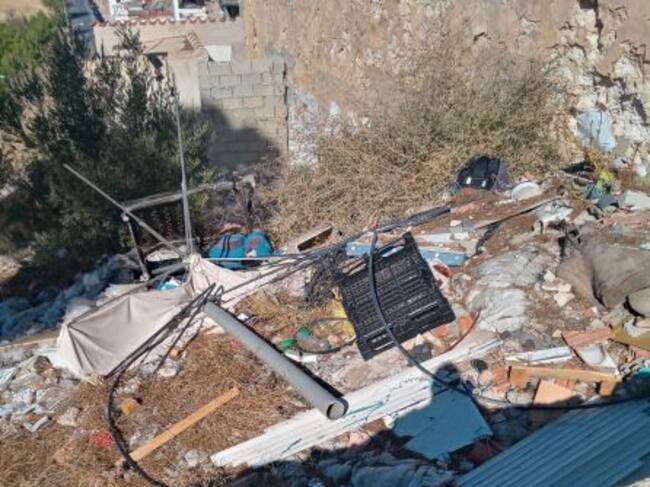 Vertidos incontrolados en el barrio Numancia