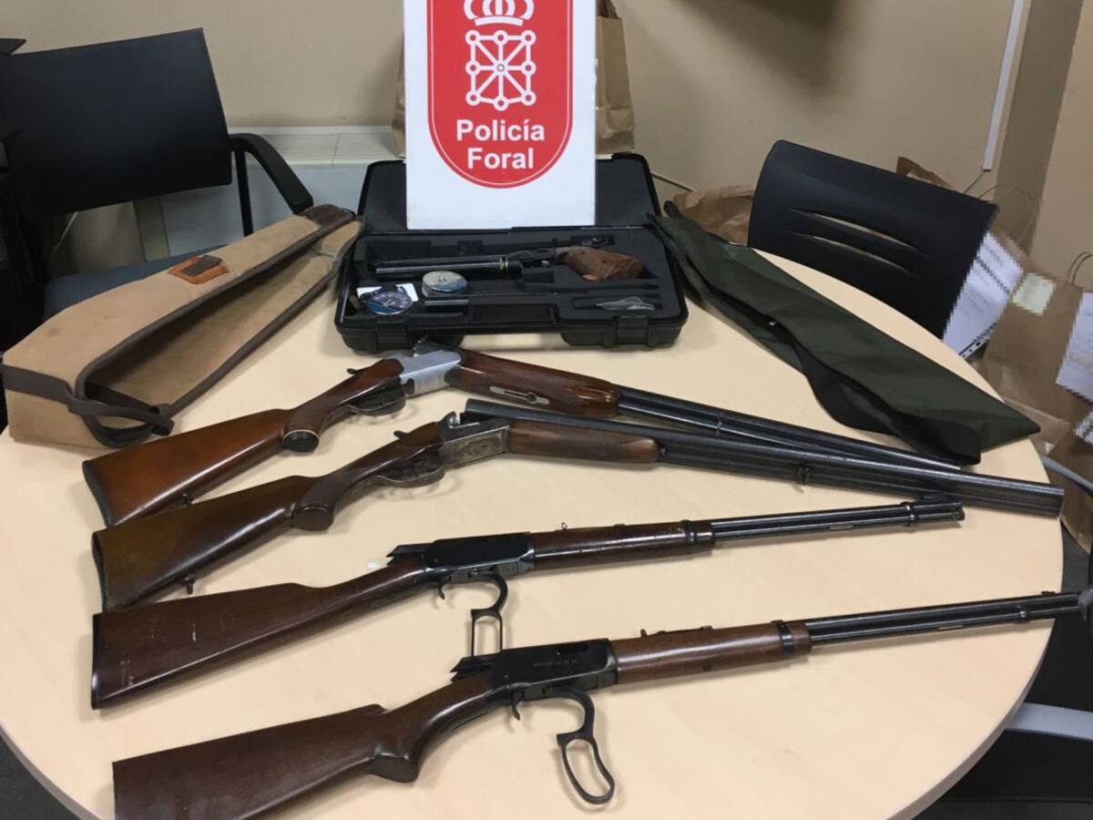 Pillado en casa entre marihuana y armas de fuego