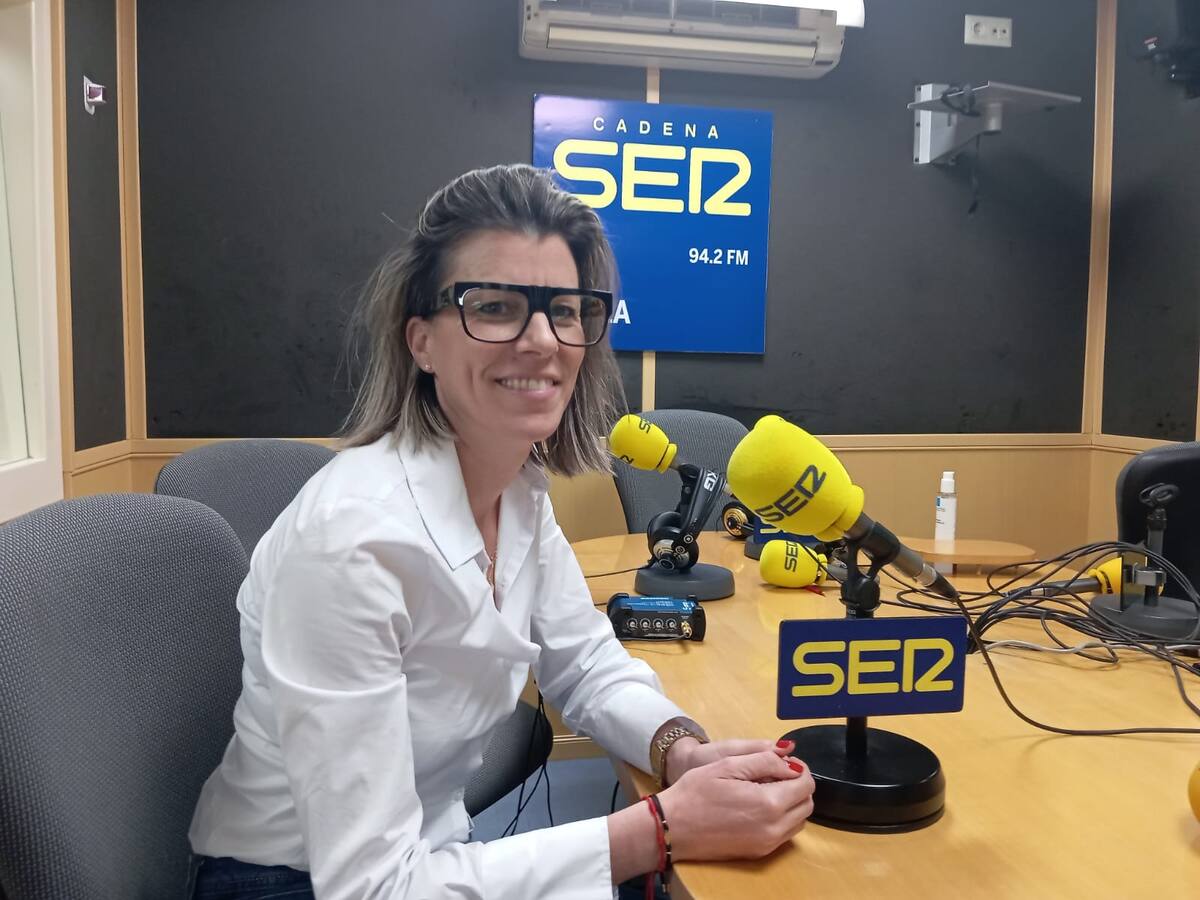 Eva Arias: "De la mano de un partido político que hace caso omiso de los acuerdos que teníamos no podemos ir"