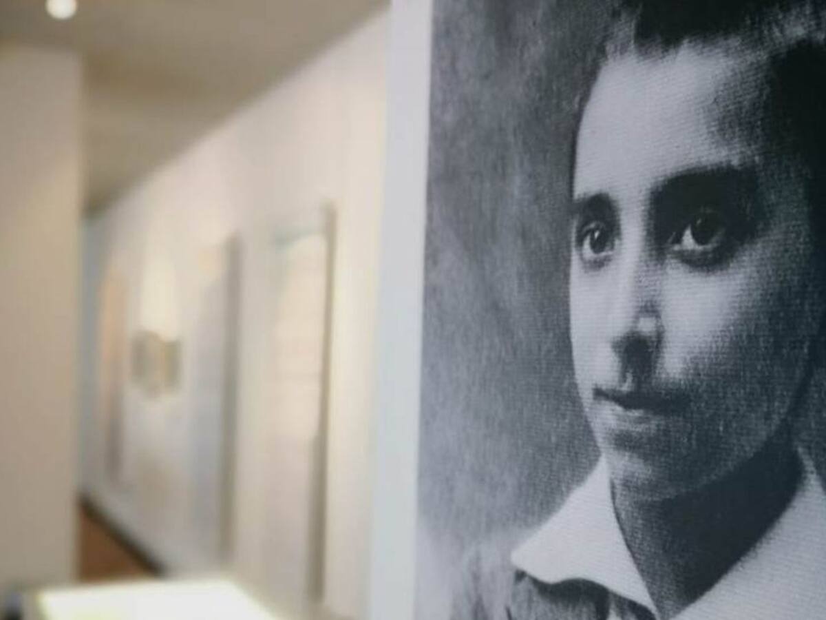 La exposición 'Miguel Hernández, a plena luz' llega a Dublín