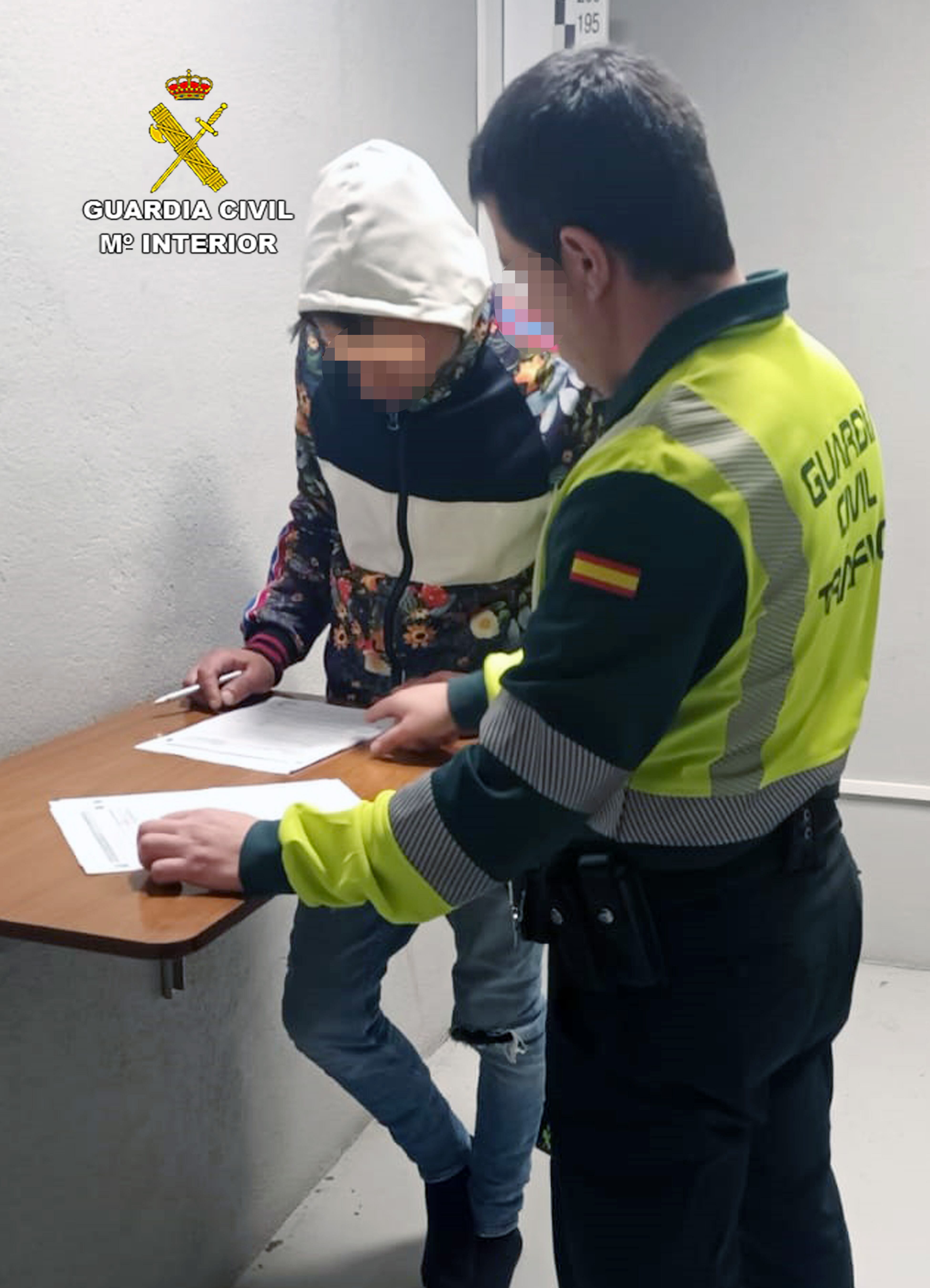 Detienen a un joven por conducir sin carnet de conducir