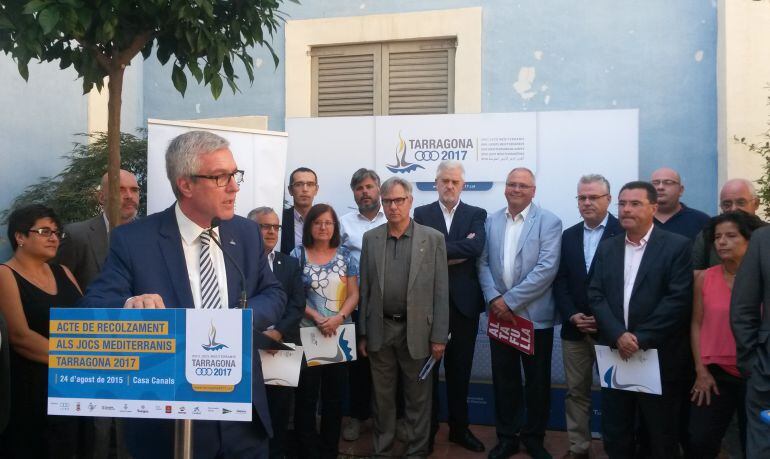 Josep Fèlix Ballesteros va encapçalar l'acte de suport als Jocs del Mediterrani.