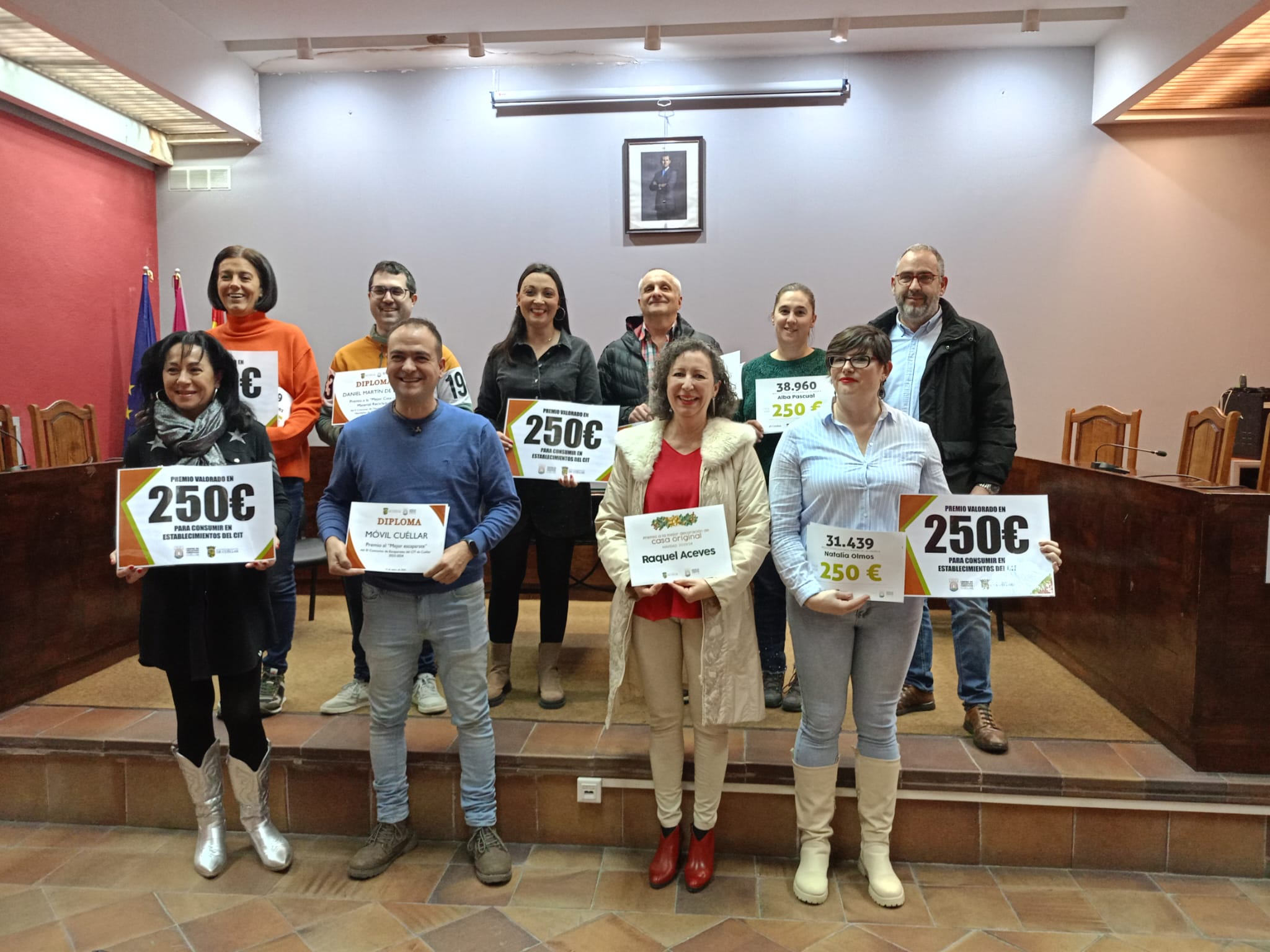 Premiados en la campaña de Navidad del CIT Villa de Cuéllar y los concursos de decoración de fachadas y escaparates