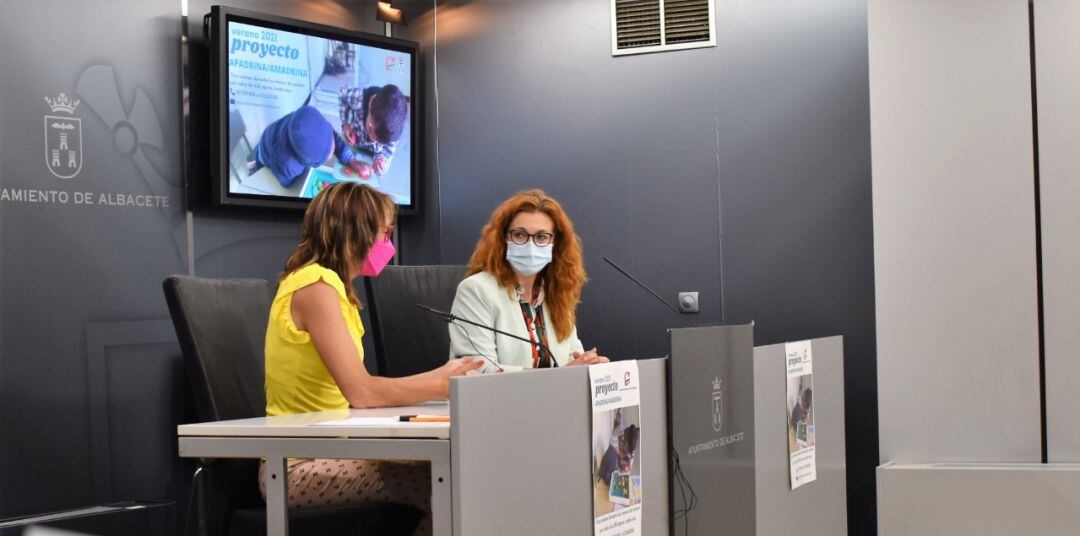 La concejala de Atención a las Personas, Juani García, ha presentado esta iniciativa junto a la coordinadora de este proyecto, Ana Ortiz