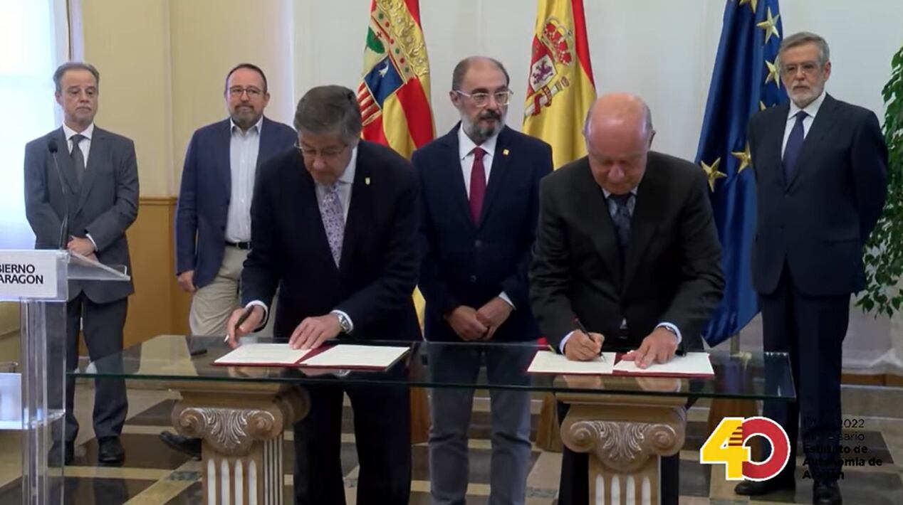 El director general de Astún y el consejero de Industria firmaban este jueves el convenio junto al presidente del Gobierno de Aragón