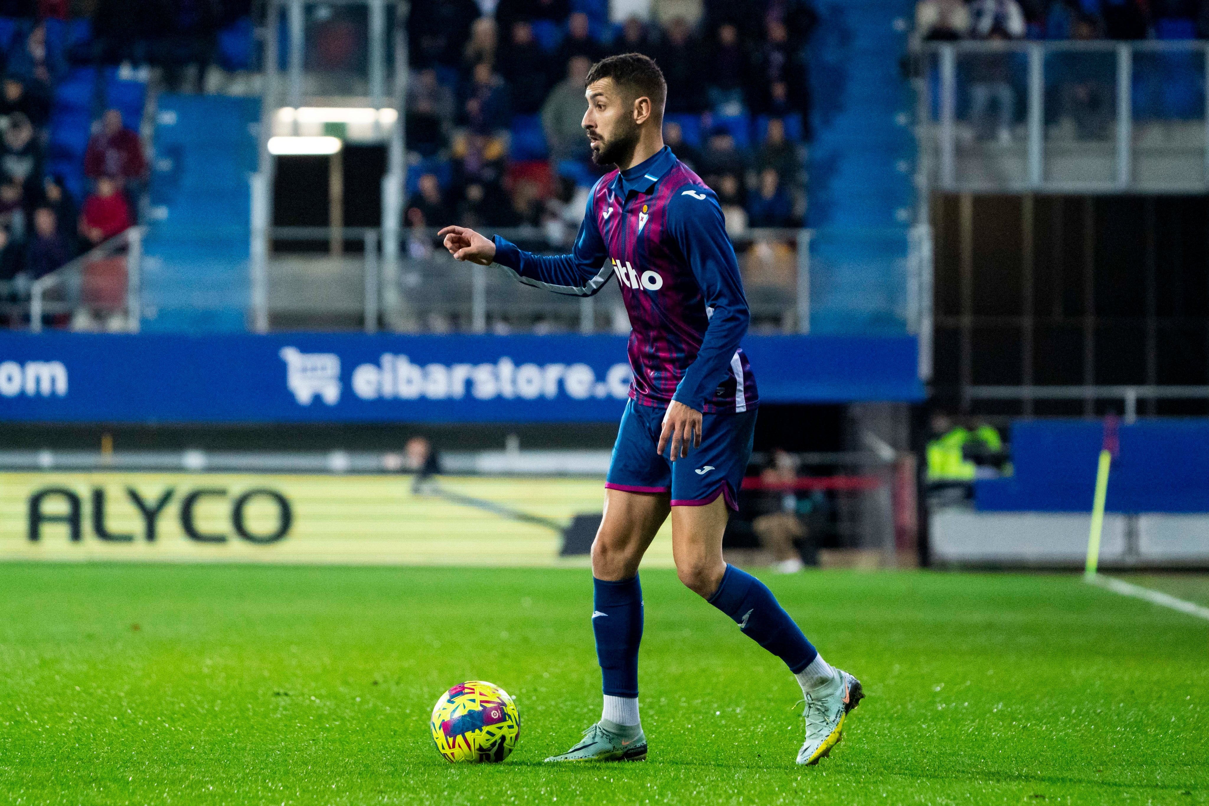 Vadillo durante el duelo frente al Real Oviedo