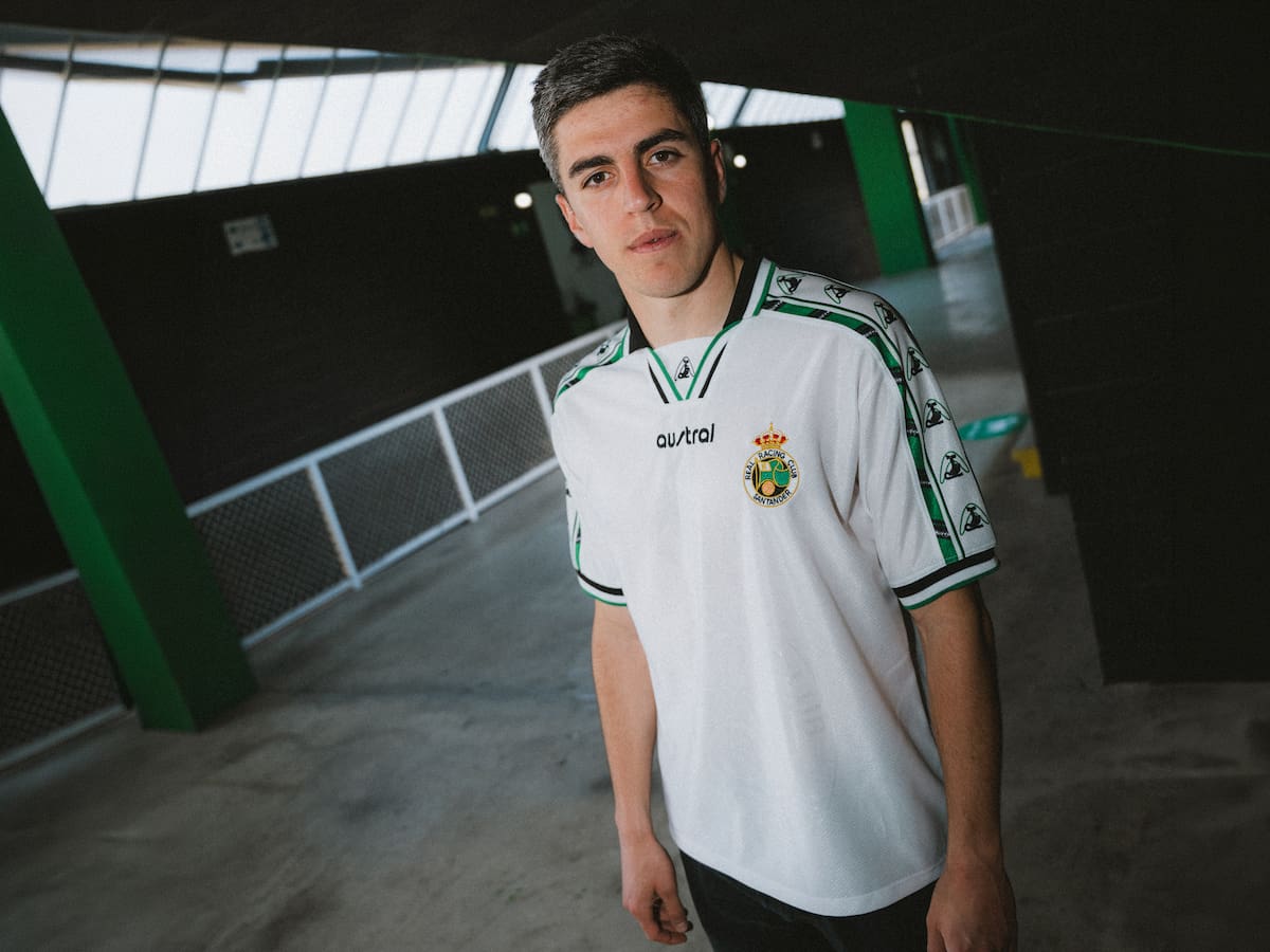 El Racing disputará la jornada retro de LaLiga con una camiseta basada en la temporada 96-97