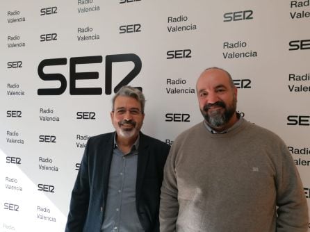 Antonio Such, presidente de la Asociación Valenciana de Empresarios de Cine y propietario de los Cines Babel y Silvino Puig, director de Programación y servicios generales en Cines Lys de Valencia, durante su visita a Radio Valencia.