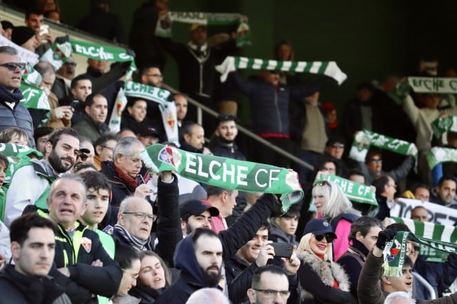 Aficionados del Elche en el Martínez Valero en un partido esta temporada