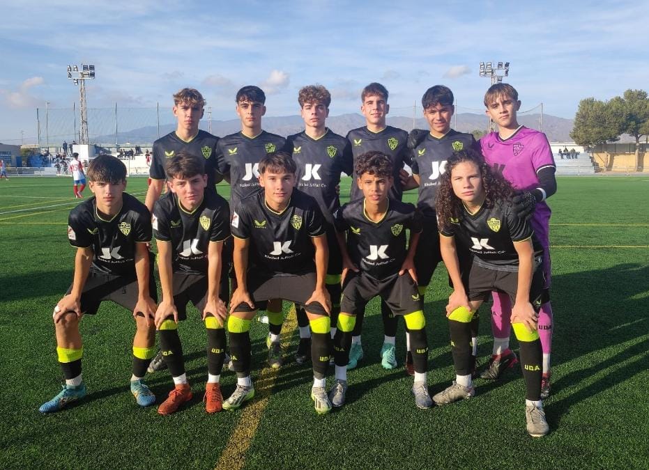 El once del Almería Cadete que se enfrentó al Estepona en El Alquián.