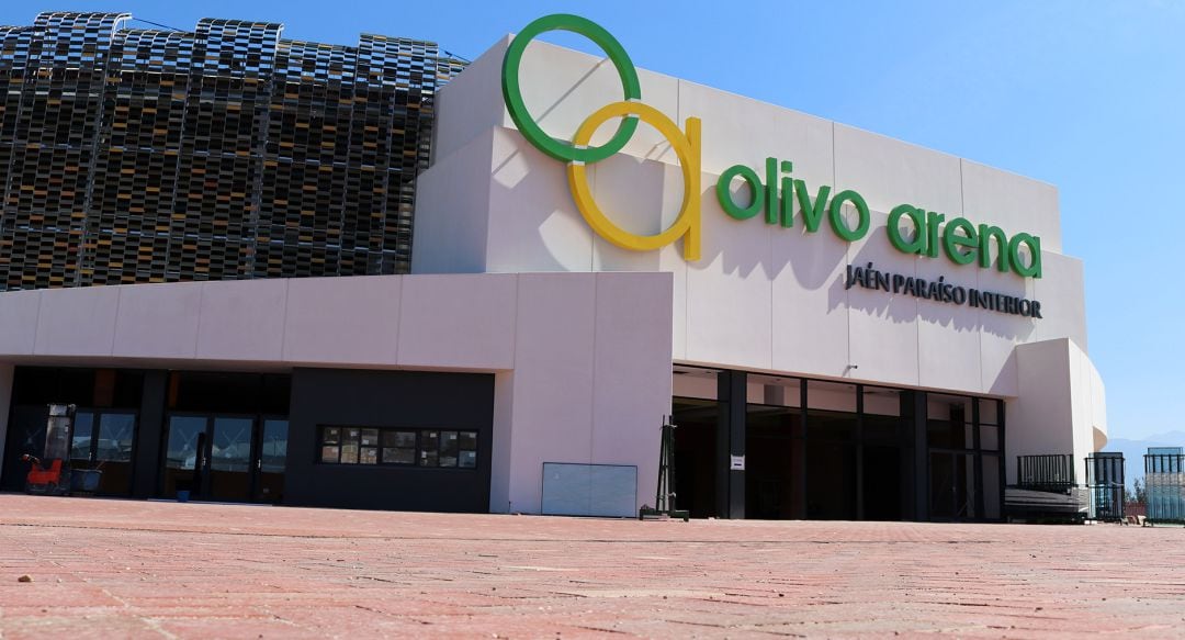 Entrada del Palacio de Deportes Olivo Arena.