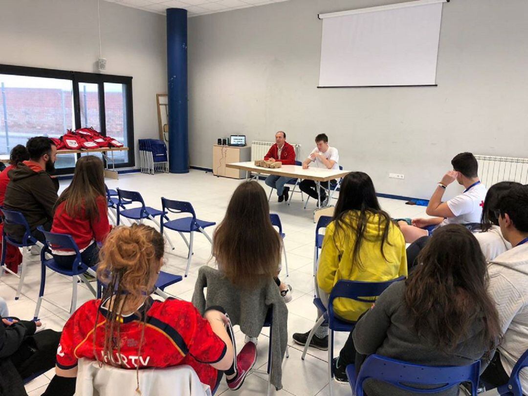 Una de las actividades que los jóvenes desarrollan en el Albergue Municipal de Medina del Campo