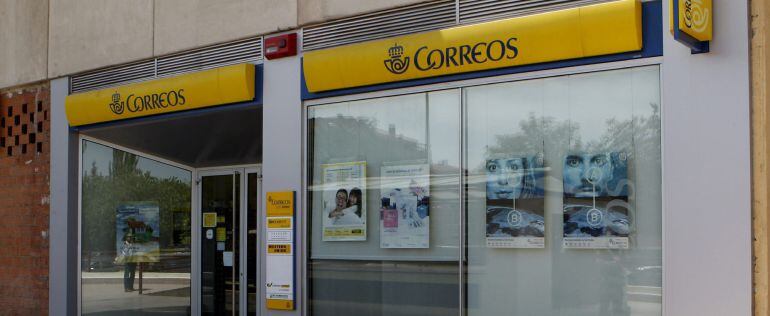 Oficina de correos. EFE/Archivo