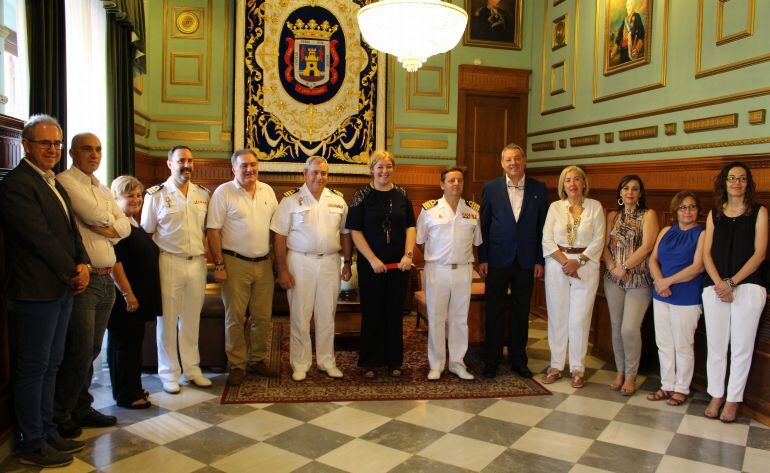 La alcaldesa de Motril, Flor Almón, junto con miembros del equipo de gobierno presentan la llegada a Motril del buque &quot;Juan Carlos I&quot;