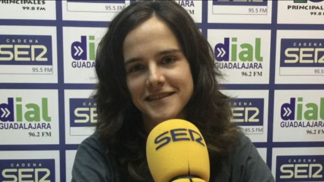Ana Lozano en los estudios de SER Guadalajara