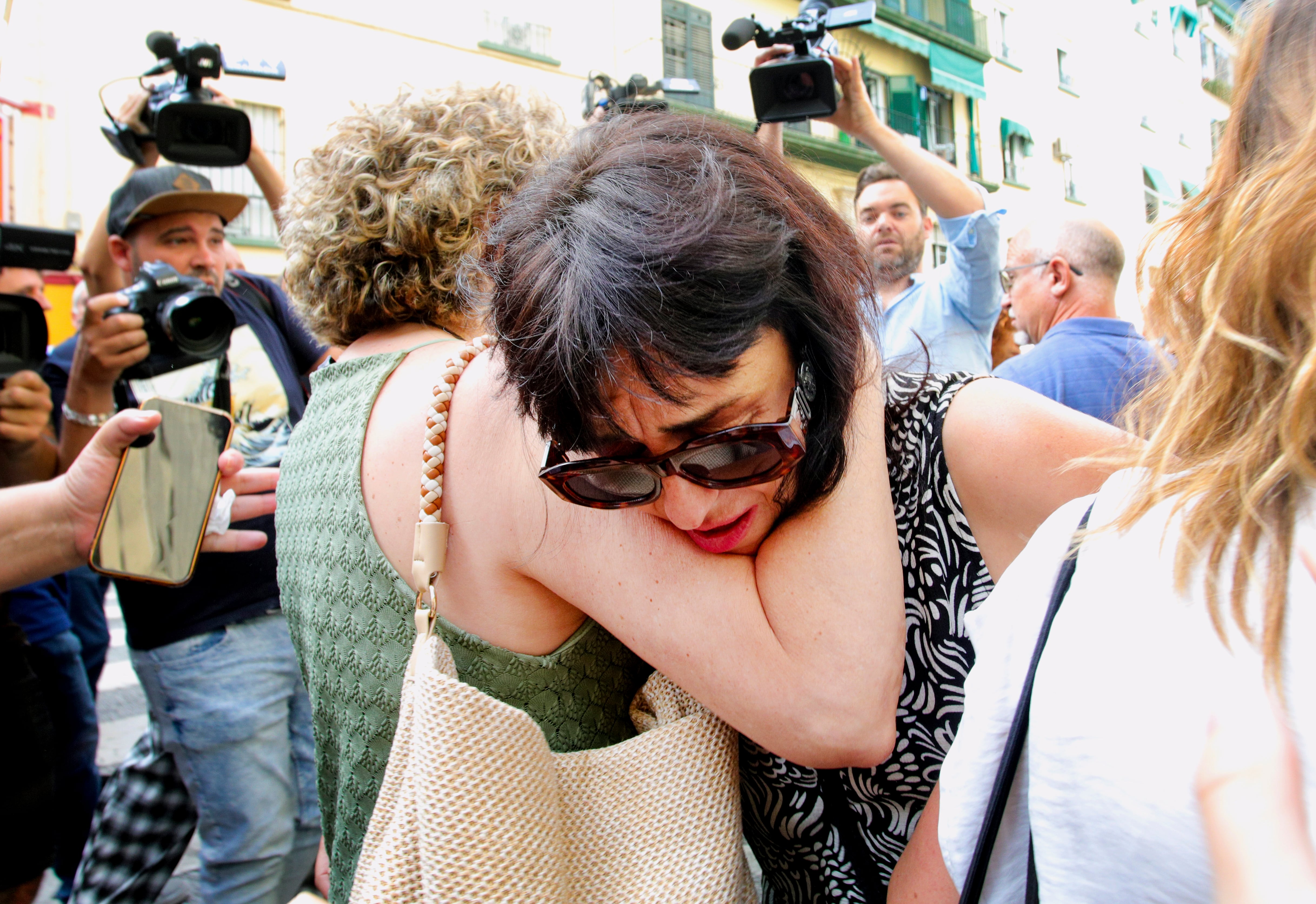 Juana Rivas a su llegada al punto de encuentro fijado por orden judicial para que su hijo menor se reencuentre con su padre