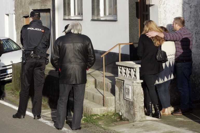 La Policía Nacional investiga la muerte violenta, producida presumiblemente con un arma blanca, de una mujer en el municipio coruñés de Narón