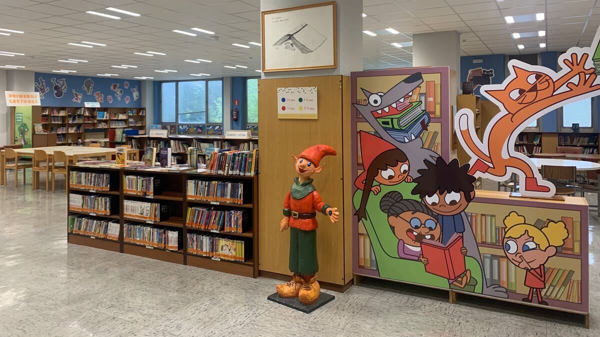 Salibrín convierte la Casa de la Cultura de Ponferrada en "un sitio genial" para leer