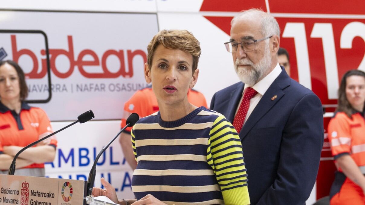 La presidenta Chivite en un acto público con el consejero de Salud, Fernando Domínguez