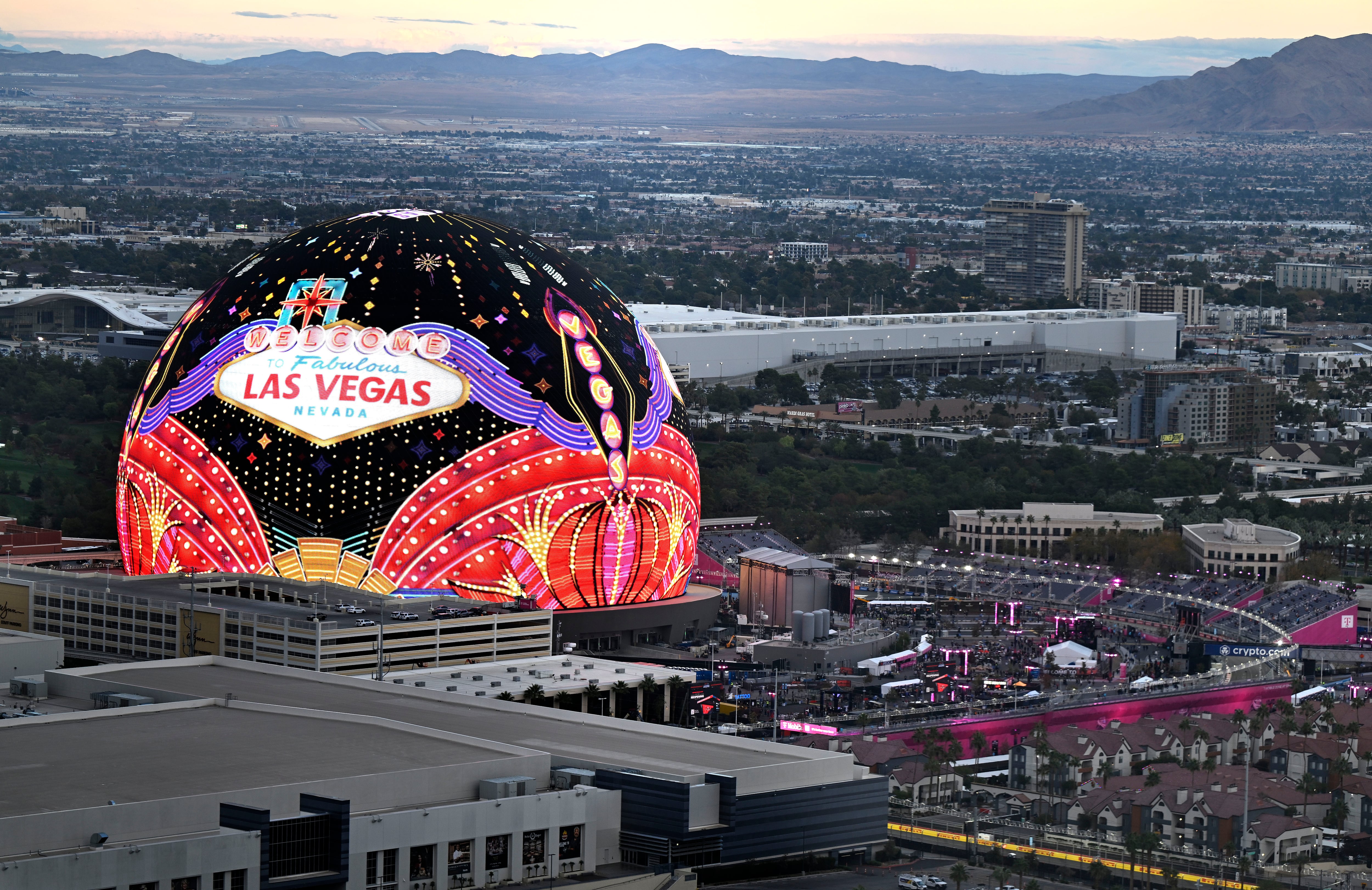 Opening Practice Sessions Thursday Nigh For The Formula One Las Vegas Grand Prix In Las Vegas