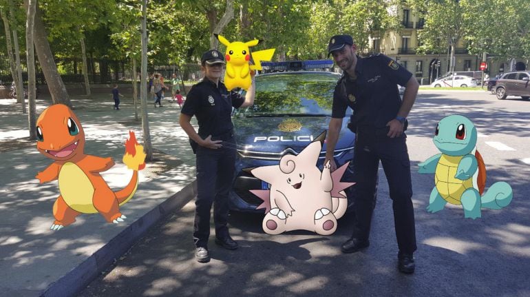 Agentes con pokémones.