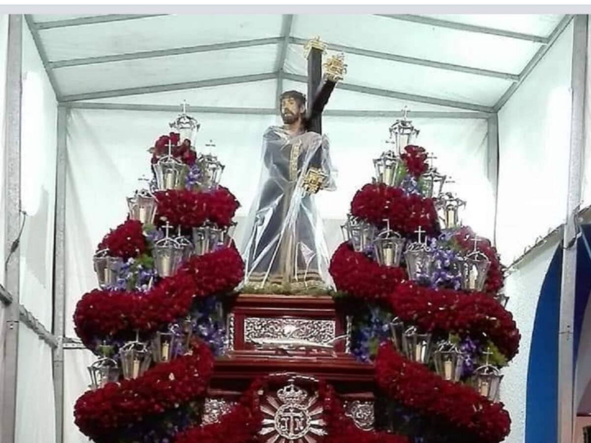 El 'Encuentro' se celebró y la procesión entró a la iglesia con lluvia al final de su recorrido