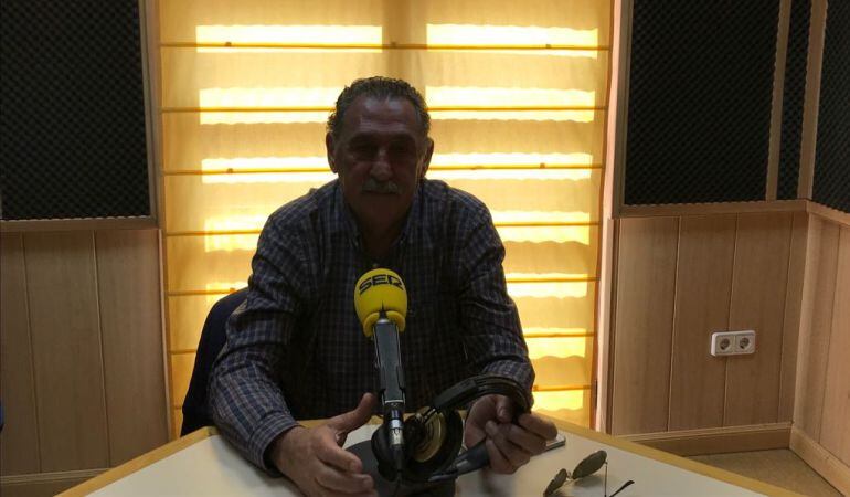 Mellado en los estudios de Radio Algeciras.