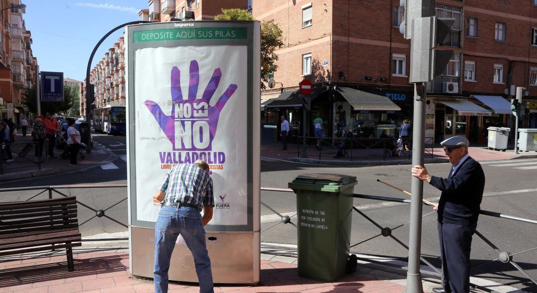Vecinos en el barrio de la Rondilla