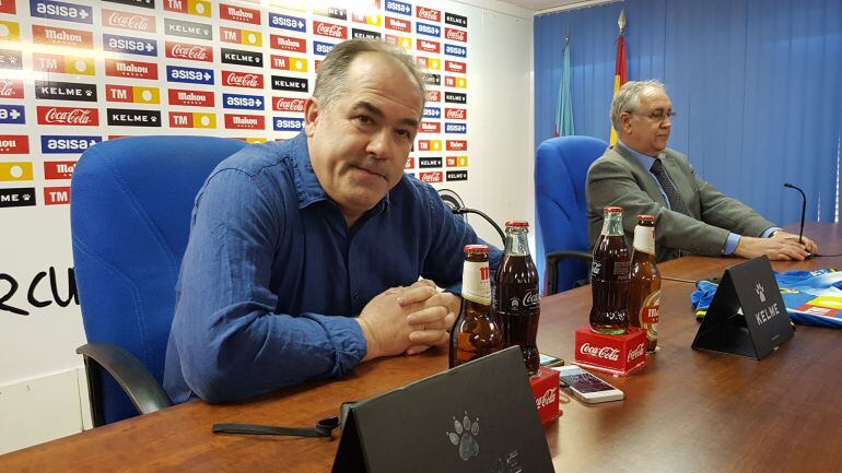 Visnjic y Hernández, en la sala de prensa del Rico Pérez