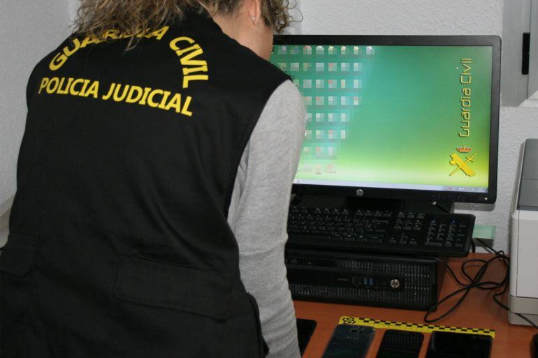 Objetos aprehendidos por el Instituto Armado