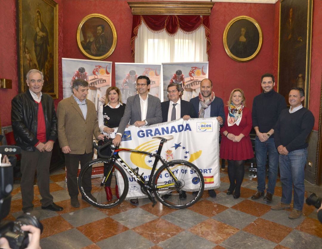 Presentación en el Ayuntamiento de Granada de la Vuelta Ciclista a Andalucía