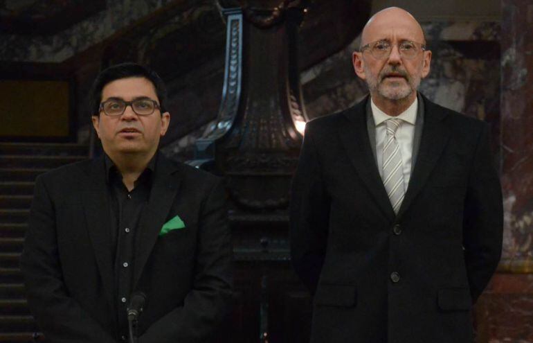 Gerardo Pisarello a la Universitat Nacional de Rosario juntament amb el seu rector, Héctor Floriani