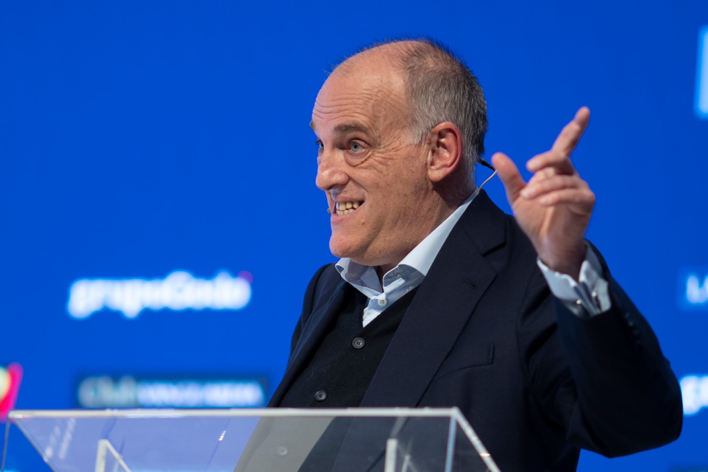 El presidente de LaLiga, Javier Tebas, participa en un foro sobre &#039;El ecosistema del fútbol europeo&#039;, en plena polémica por el caso Negreira. EFE/Marta Pérez