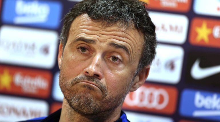 Luis Enrique pone una mueca durante una rueda de prensa