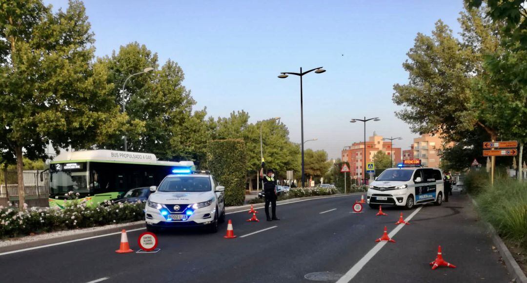 Imagen de archivo de un control de la policía local de Ciudad Real