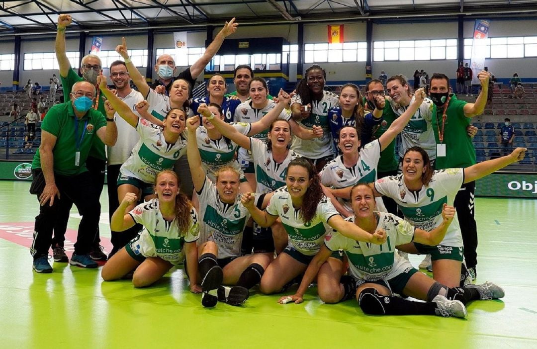 Las guerreras franjiverdes se llevan a Elche la Copa