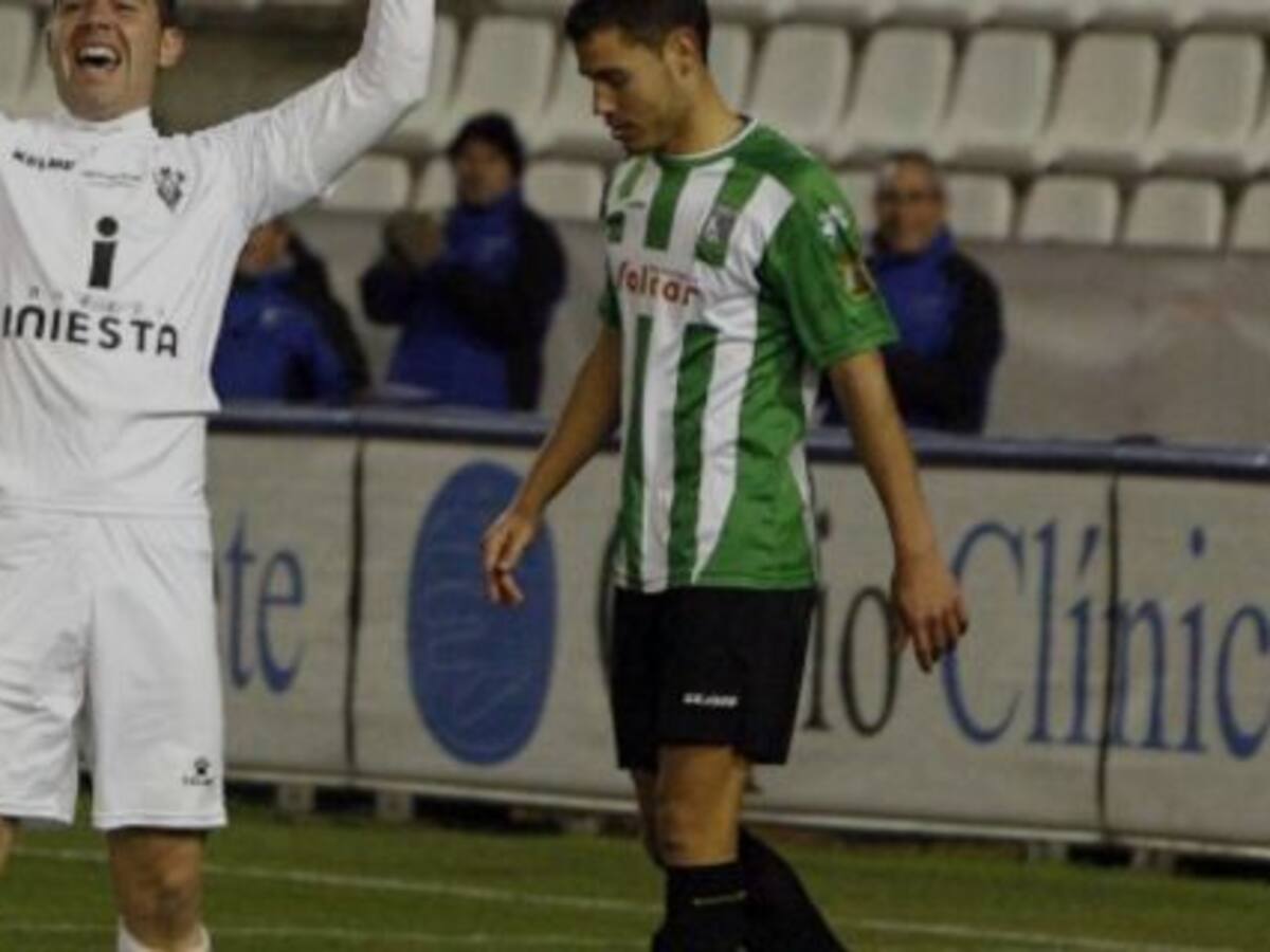 Víctor Curto regresa al Alba