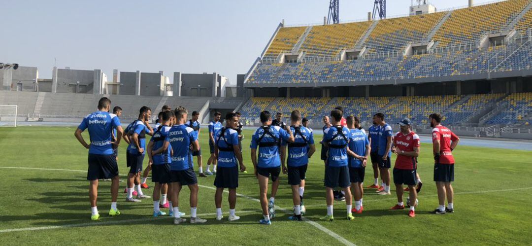 El Leganés se ejercitó en el lugar del partido de este miércoles, el estadio Ibn Batuta de Tánger