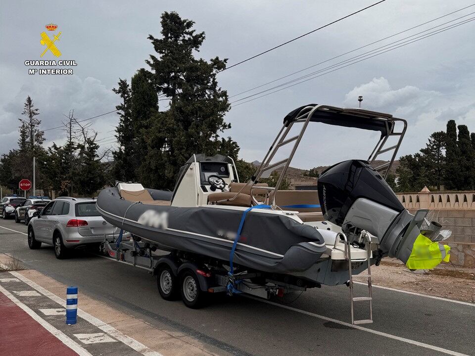Embarcación robada en Francia y recuperada por la Guardia Civil en Sant Vicent del Raspeig