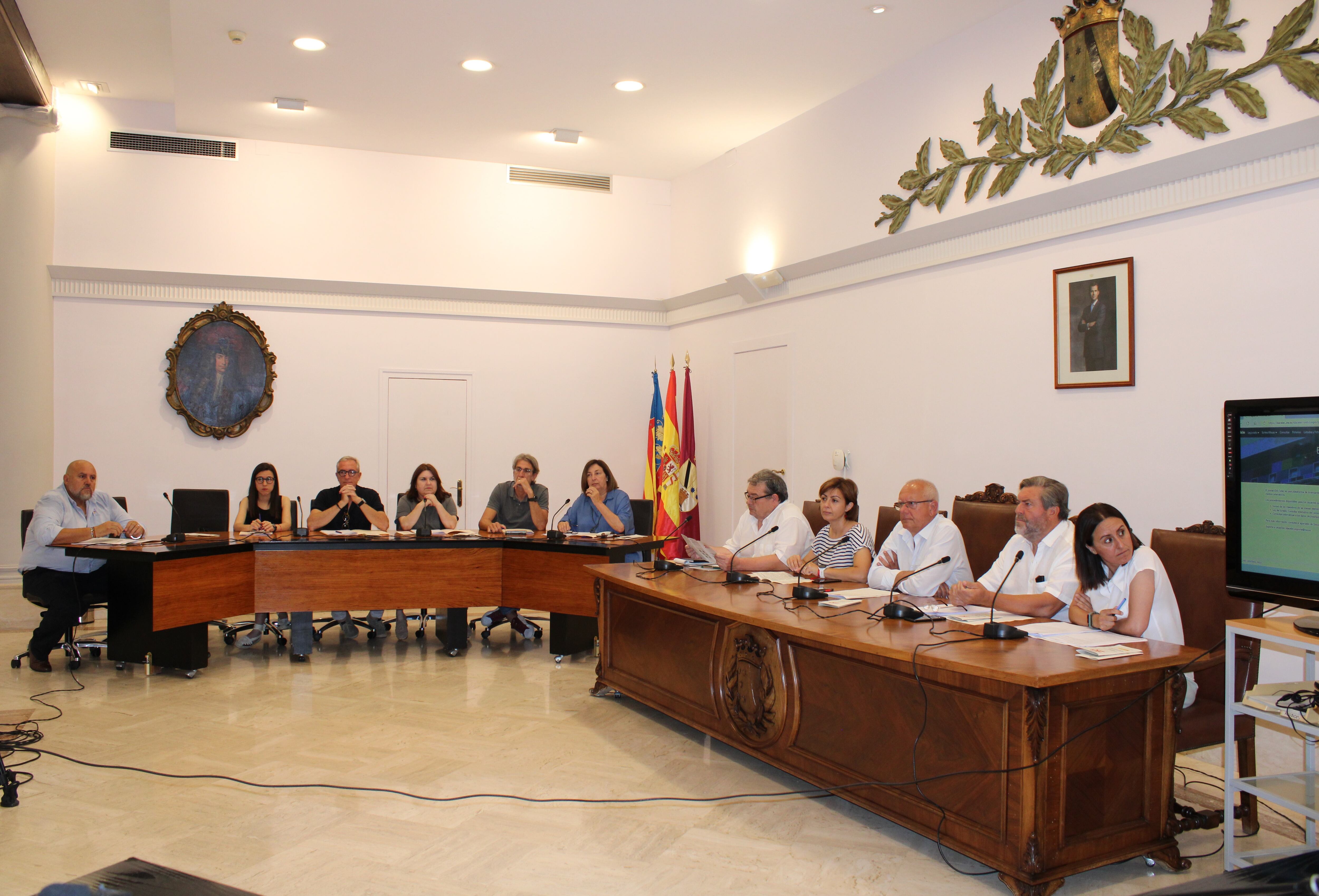 Primer pleno de la corporación municipal del Ayuntamiento de Dénia, tras la investidura.