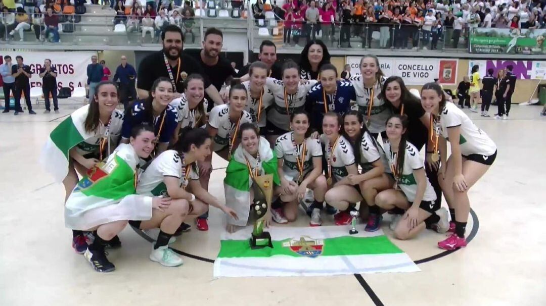 Las juveniles del C.BM. Elche son campeonas de España una vez más