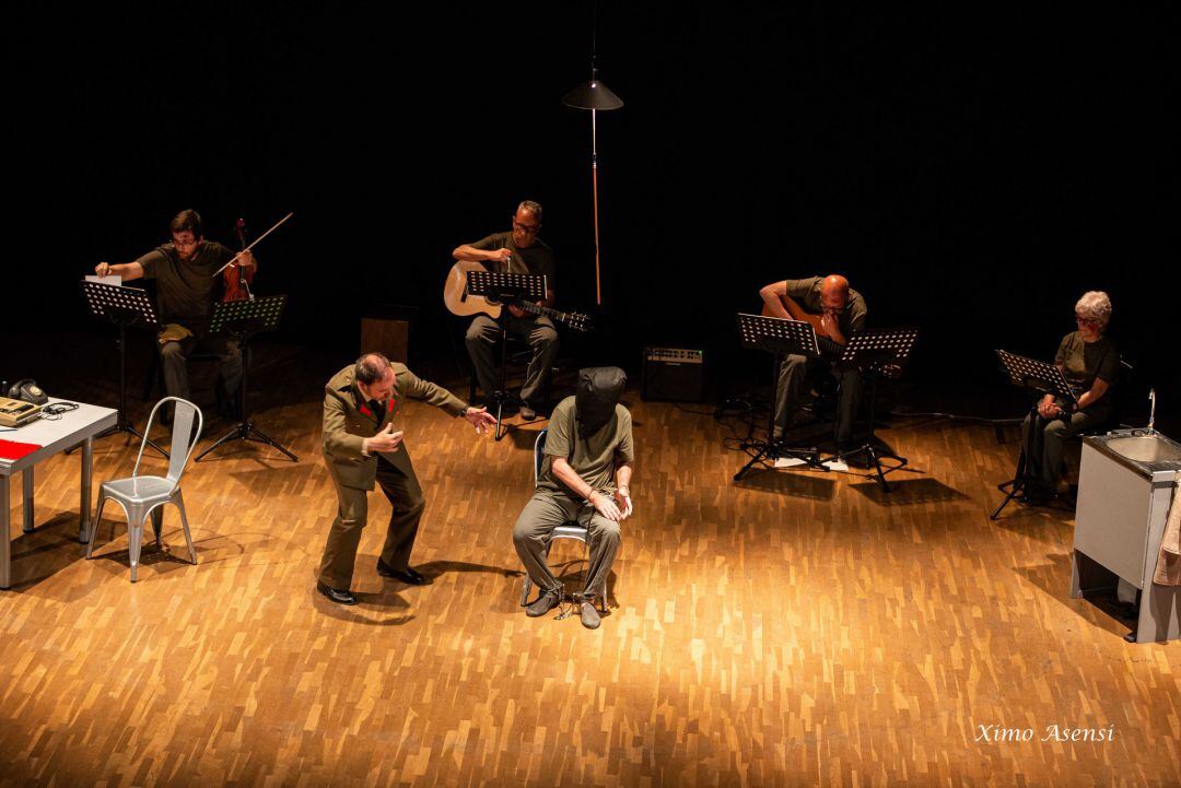 Zorongo Teatre representarà aquest dijous a Alcoi 'Pere i el capità'.
